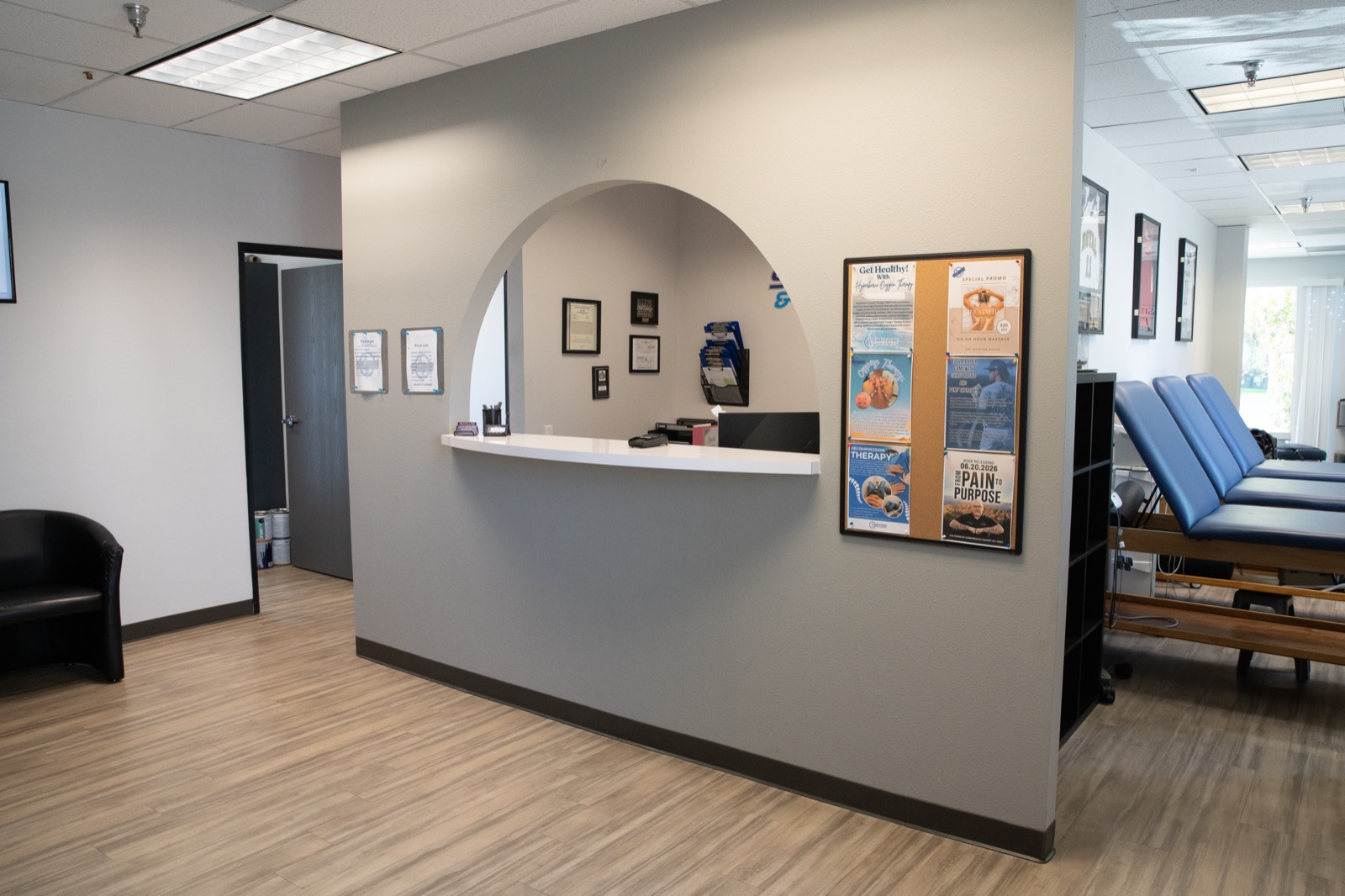The reception and front desk at Simi Valley Spine & Wellness